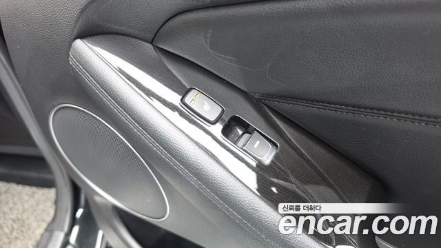 Kia K7 2016 — photo 17