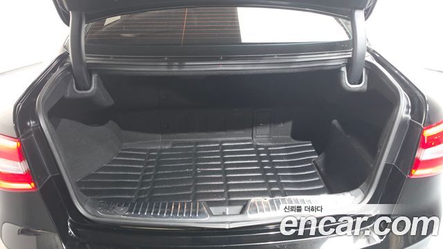 Kia K7 2016 — photo 19