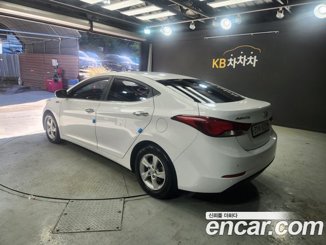 Hyundai AVANTE 2014 — photo 4