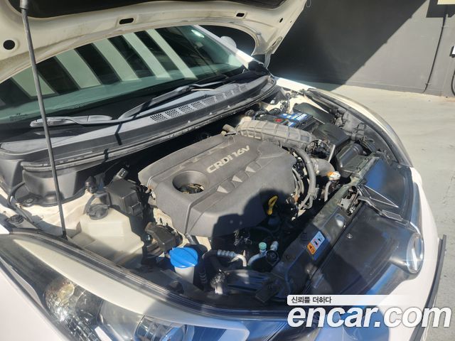 Hyundai AVANTE 2014 — photo 19