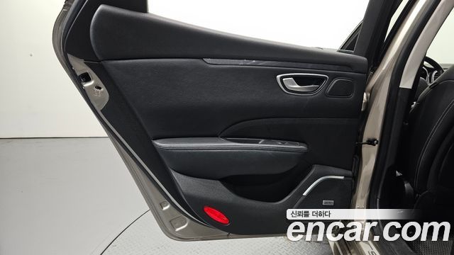 Renault Korea SM6 2016 — photo 15