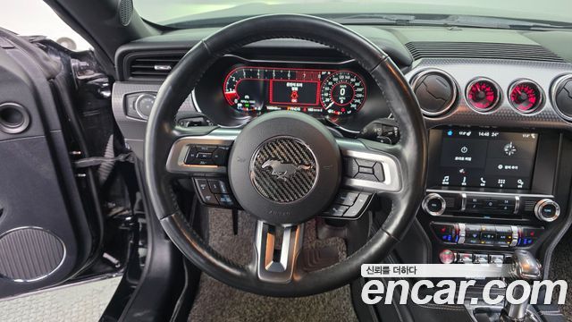 Ford Mustang 2018 — photo 19