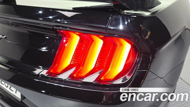 Ford Mustang 2018 — photo 9
