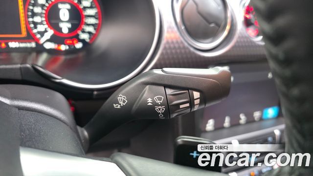 Ford Mustang 2018 — photo 30
