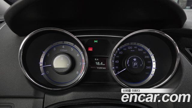 Hyundai Sonata 2013 — photo 11