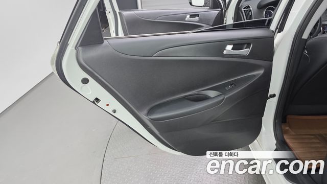 Hyundai Sonata 2013 — photo 15