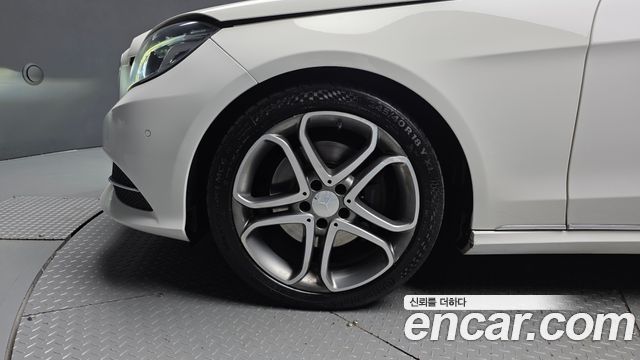 Mercedes-Benz E-Class 2016 — photo 5