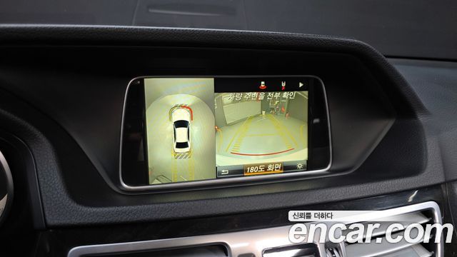 Mercedes-Benz E-Class 2016 — photo 15