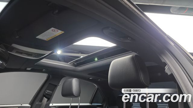 Mercedes-Benz E-Class 2016 — photo 16