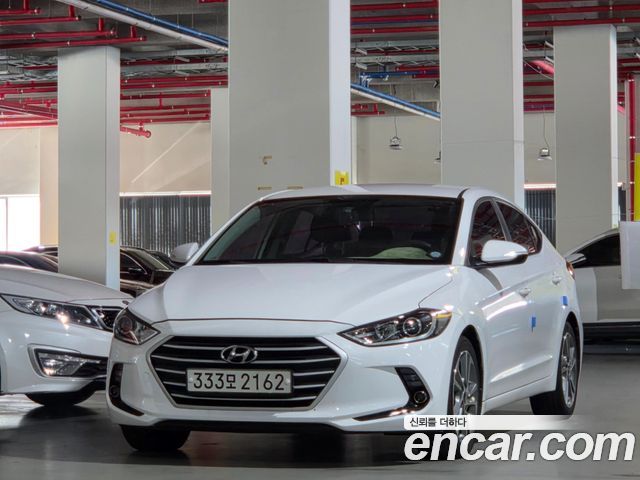 Hyundai AVANTE 2018 — photo 1