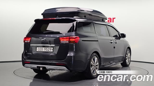 Kia Canival 2015 — photo 2