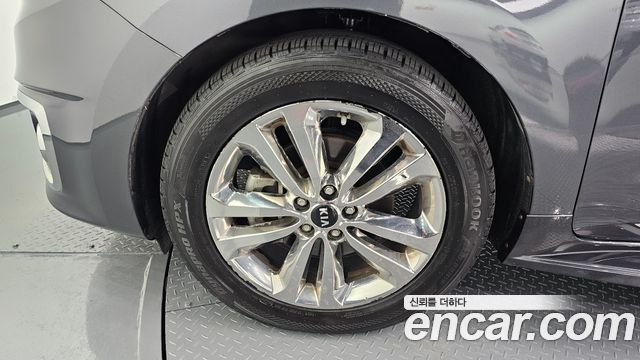 Kia Canival 2015 — photo 5