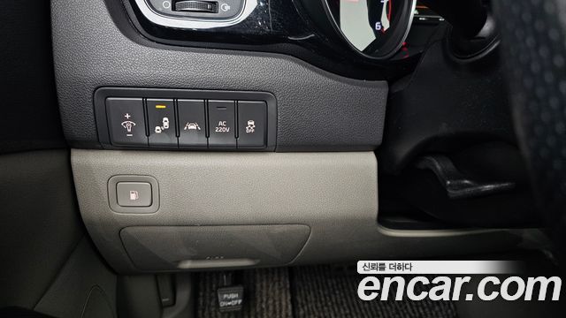Kia Canival 2015 — photo 22