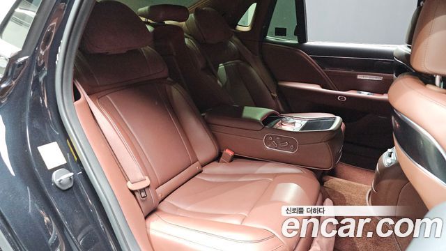 Genesis G90 2022 — photo 17