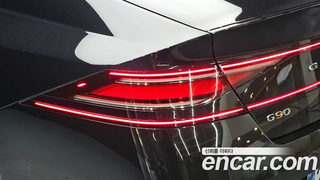 Genesis G90 2022 — photo 9