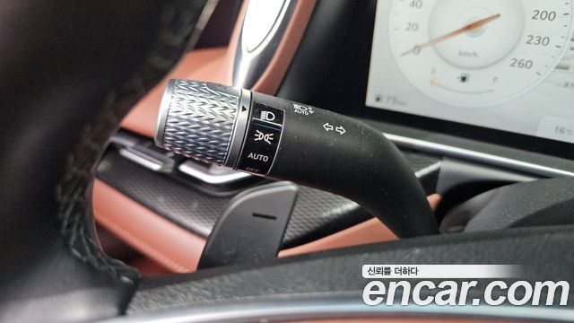 Genesis G90 2022 — photo 30