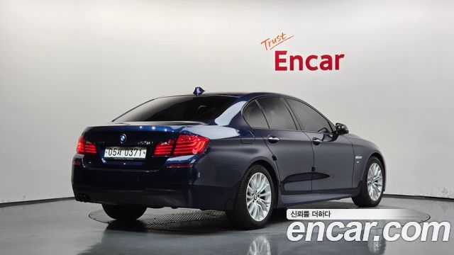 BMW 5-Series 2016 — photo 2