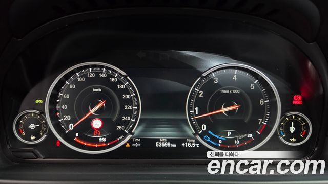 BMW 5-Series 2016 — photo 8