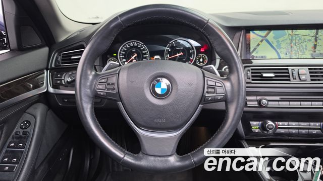 BMW 5-Series 2016 — photo 14