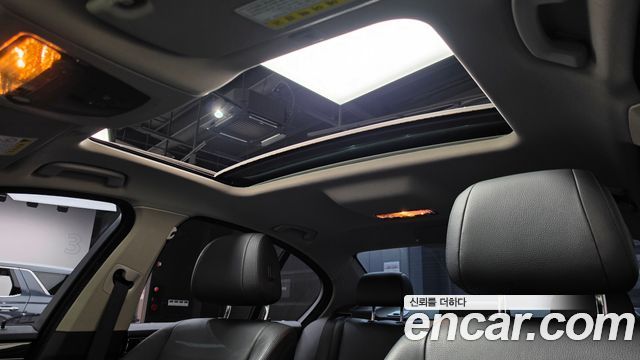 BMW 5-Series 2016 — photo 17