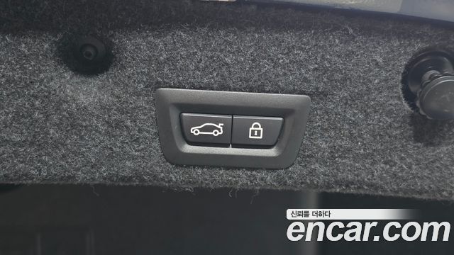 BMW 5-Series 2016 — photo 18