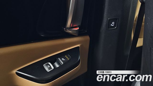 Kia Canival 2021 — photo 23