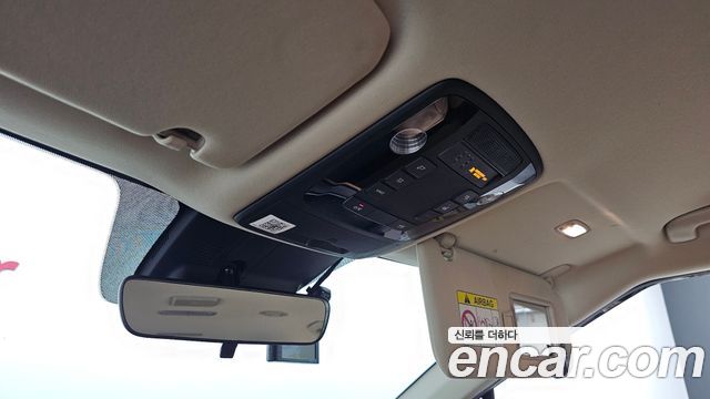 Kia Canival 2021 — photo 25