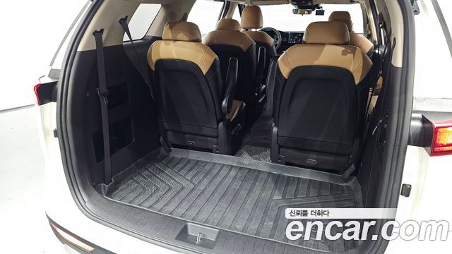 Kia Canival 2021 — photo 26