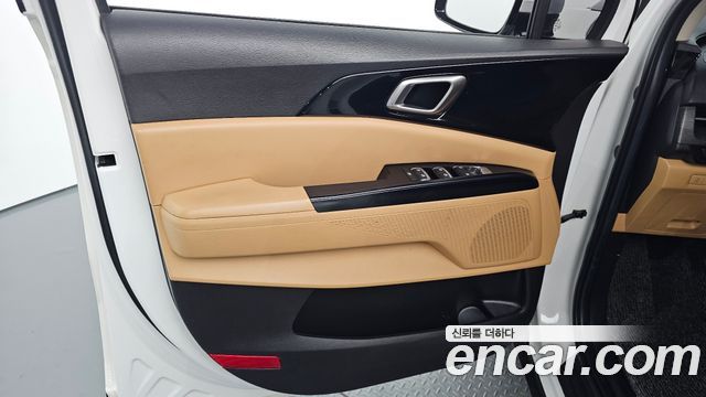Kia Canival 2021 — photo 15