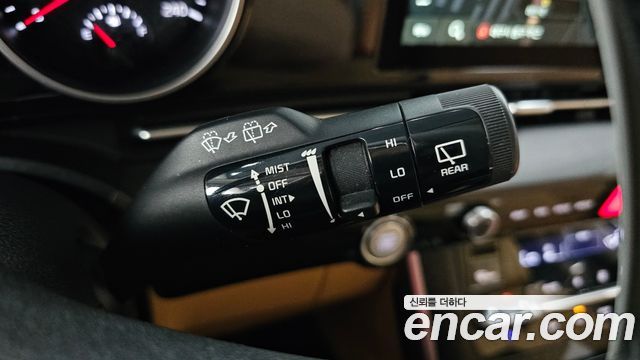 Kia Canival 2021 — photo 29