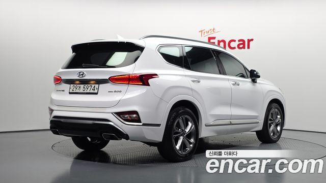 Hyundai Santafe 2019 — photo 2