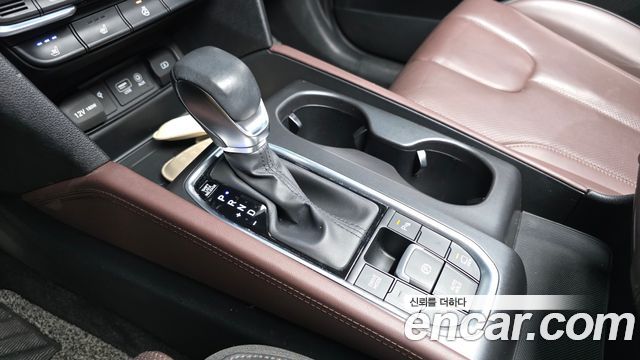 Hyundai Santafe 2019 — photo 12