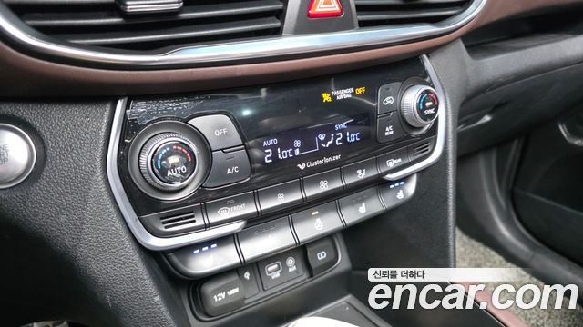 Hyundai Santafe 2019 — photo 22