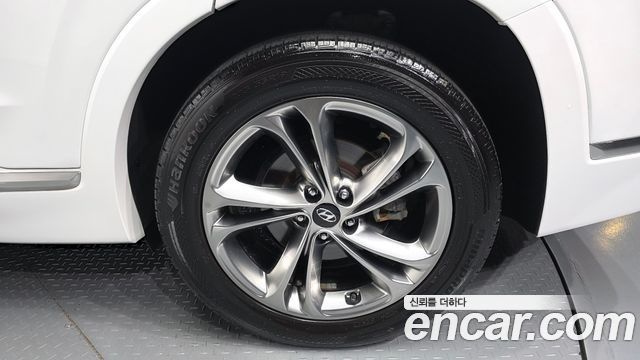 Hyundai Santafe 2019 — photo 7