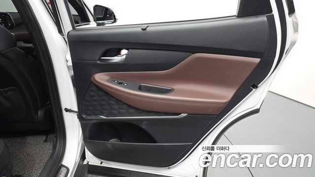 Hyundai Santafe 2019 — photo 15