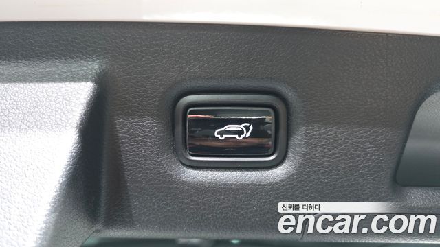 Hyundai Santafe 2019 — photo 27