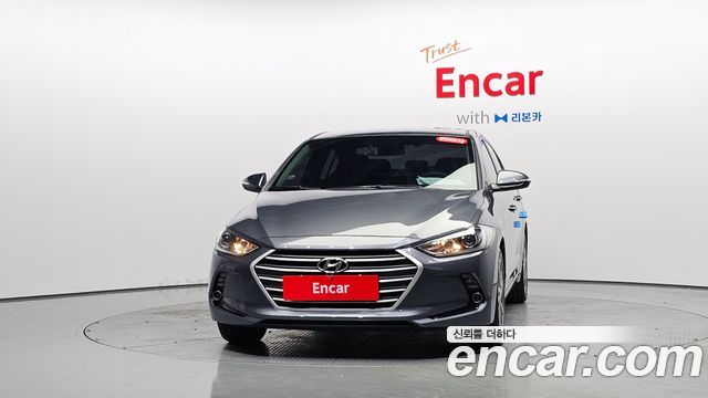 Hyundai AVANTE 2018 — photo 3