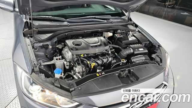 Hyundai AVANTE 2018 — photo 6