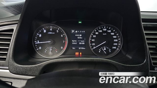 Hyundai AVANTE 2018 — photo 11