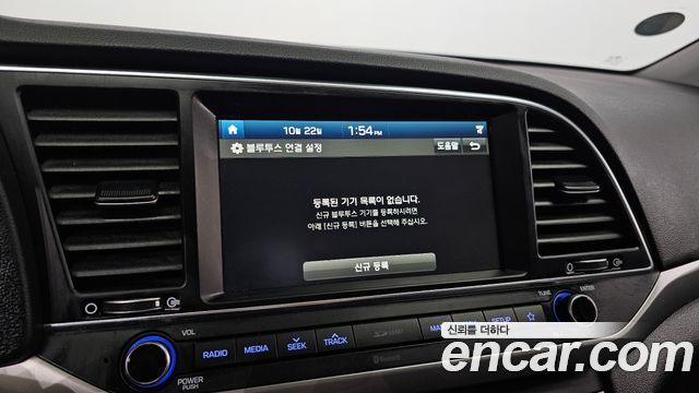 Hyundai AVANTE 2018 — photo 22