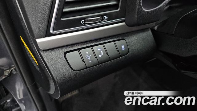 Hyundai AVANTE 2018 — photo 26