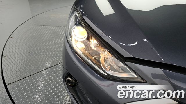 Hyundai AVANTE 2018 — photo 8