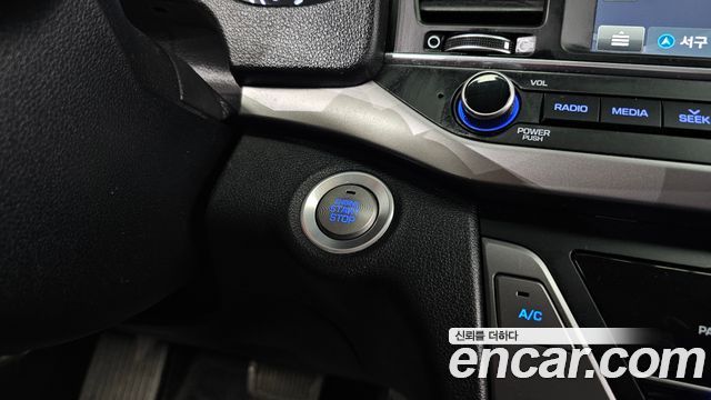 Hyundai AVANTE 2018 — photo 28