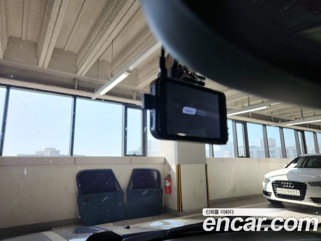 Mini Cooper 2012 — photo 17
