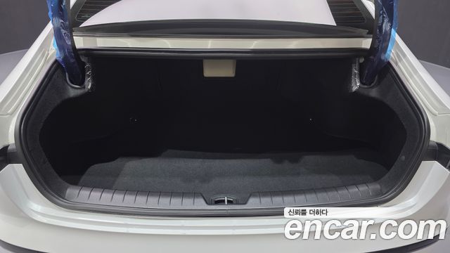 Hyundai Grandeur 2024 — photo 27