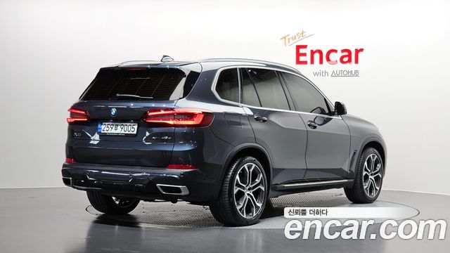 BMW X5 2022 — photo 2