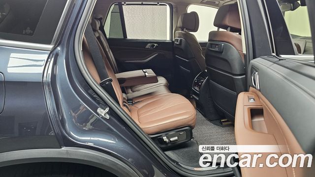 BMW X5 2022 — photo 17