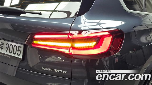 BMW X5 2022 — photo 9
