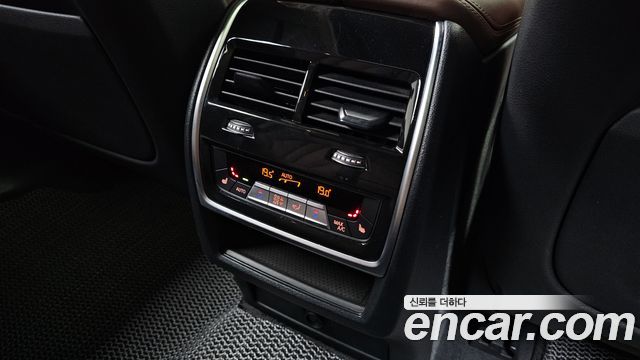 BMW X5 2022 — photo 31