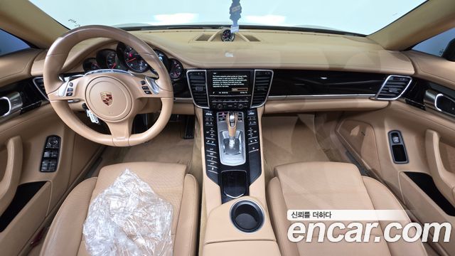 Porsche Panamera 2016 — photo 10